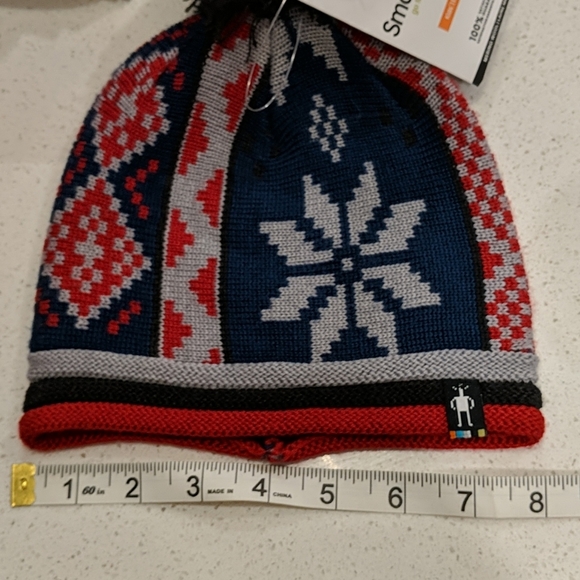 Smartwool New Kids Snowflake Alpine Pom Beanie - Picture 5 of 5